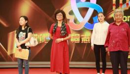 ����ϰ������Ӱ�������һ�����硷���ȫ��ʮ�ѽ���־Ը��ů�Ĺ���